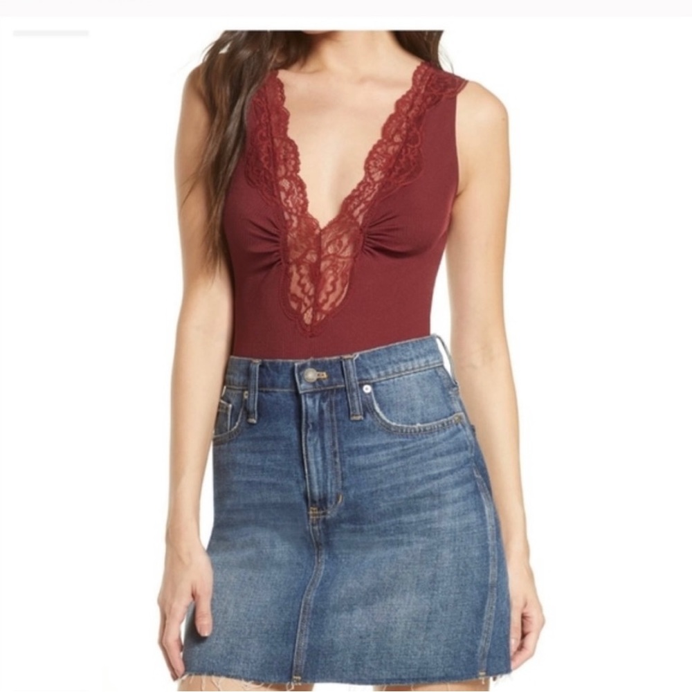 Free people intimately free size Maroon bodysuit.
